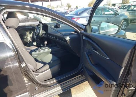 2022 Mazda Cx-30 2.5 S z USA, uszkodzony, nr VIN 3MVDMBAL9NM439386